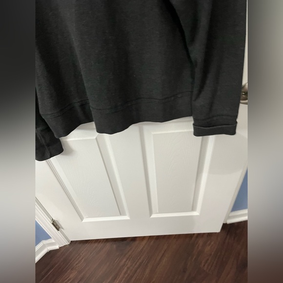 Izod grey size XL zipper front sweatshirt - Picture 12 of 12